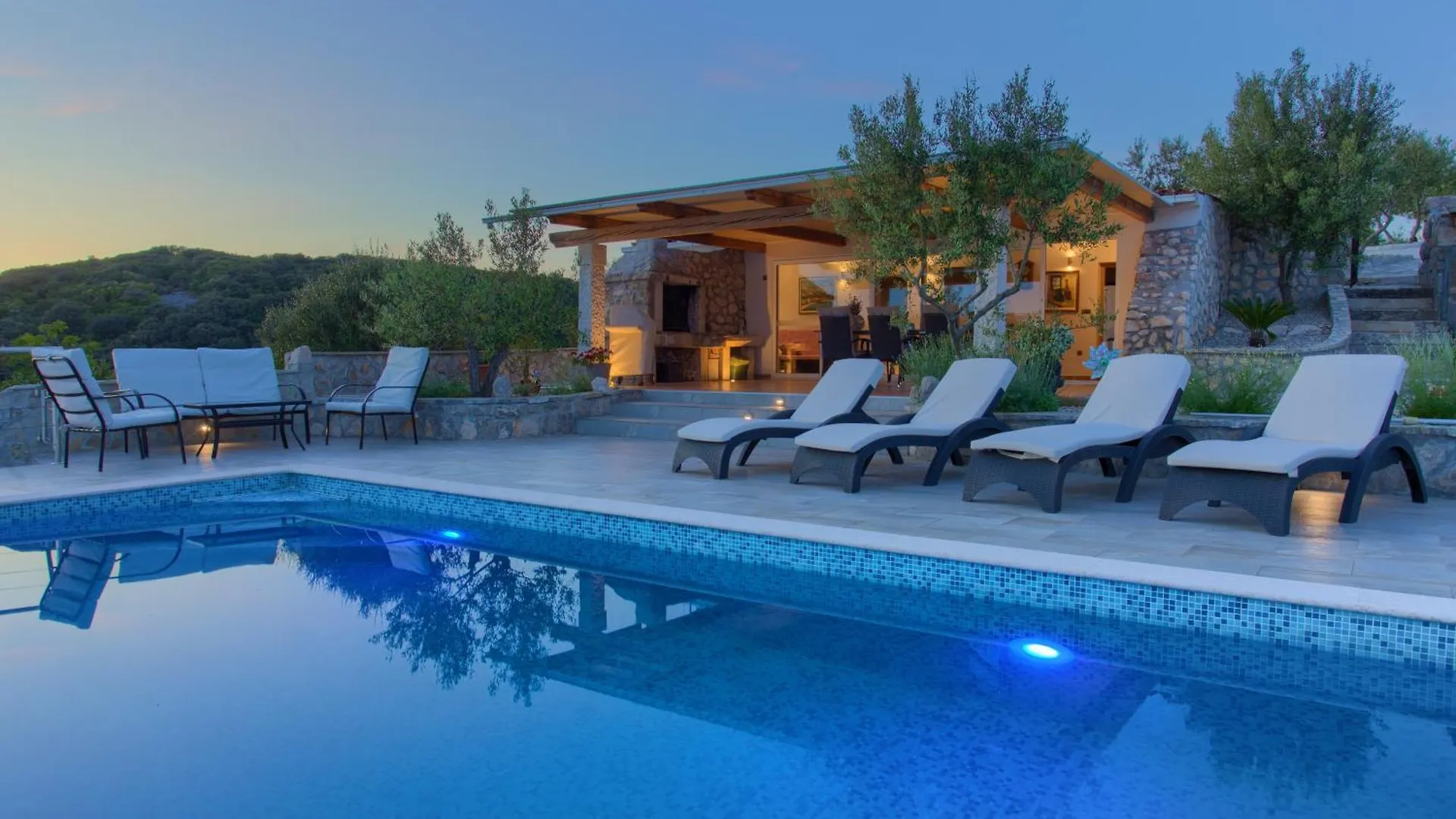 Villa Natura - Infinity Pool, Magical Nature And View, Complete Privacy - By Traveler Tourist Agency Id 2136 Krk Town Croatia